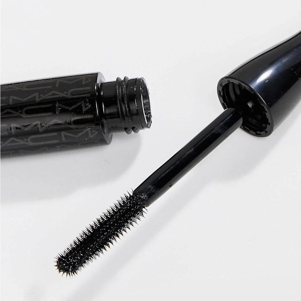MAC In Extreme Dimension 3D BLACK Lash Mascara - Picture 6 of 14
